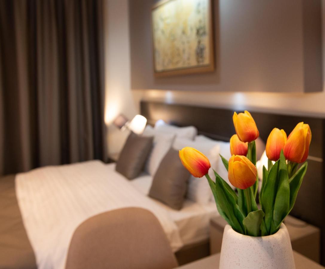 Hotel Sun لوزنيكا المظهر الخارجي الصورة