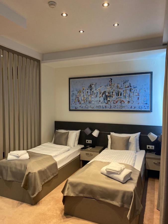 Hotel Sun لوزنيكا المظهر الخارجي الصورة
