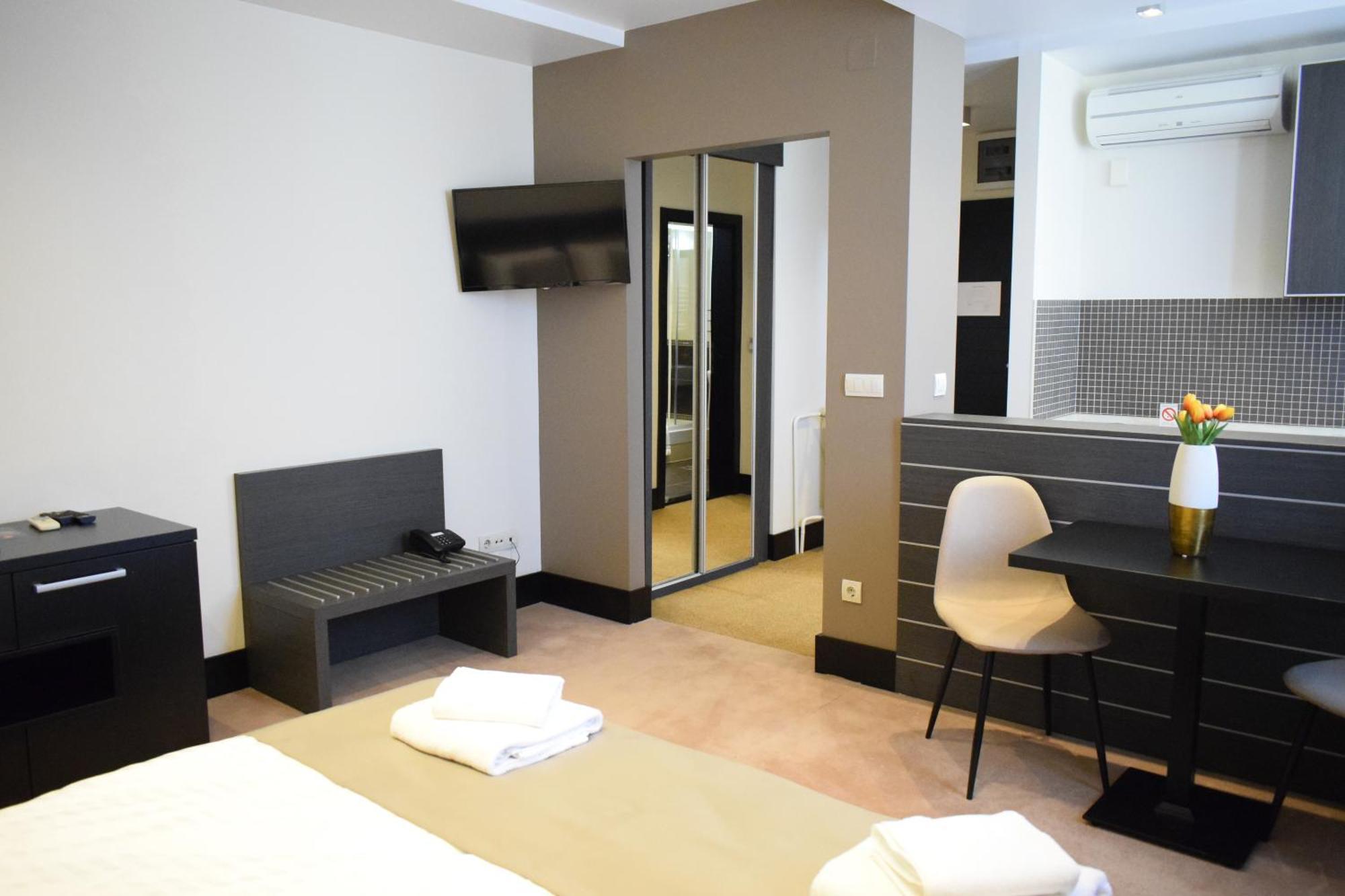 Hotel Sun لوزنيكا المظهر الخارجي الصورة