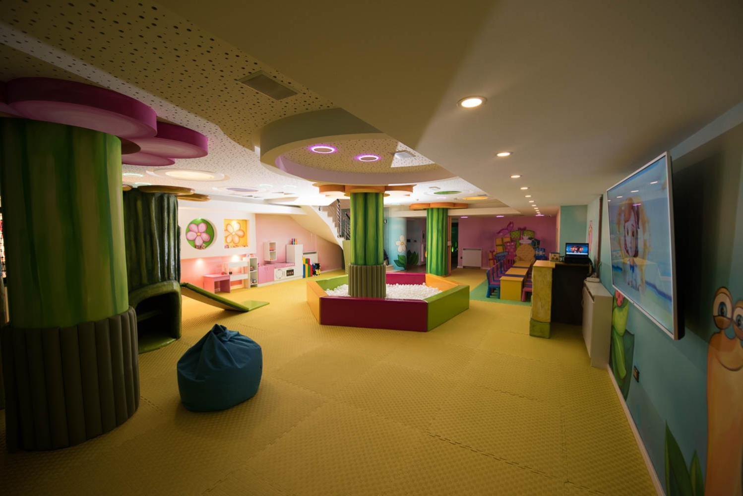 Hotel Sun لوزنيكا المظهر الخارجي الصورة