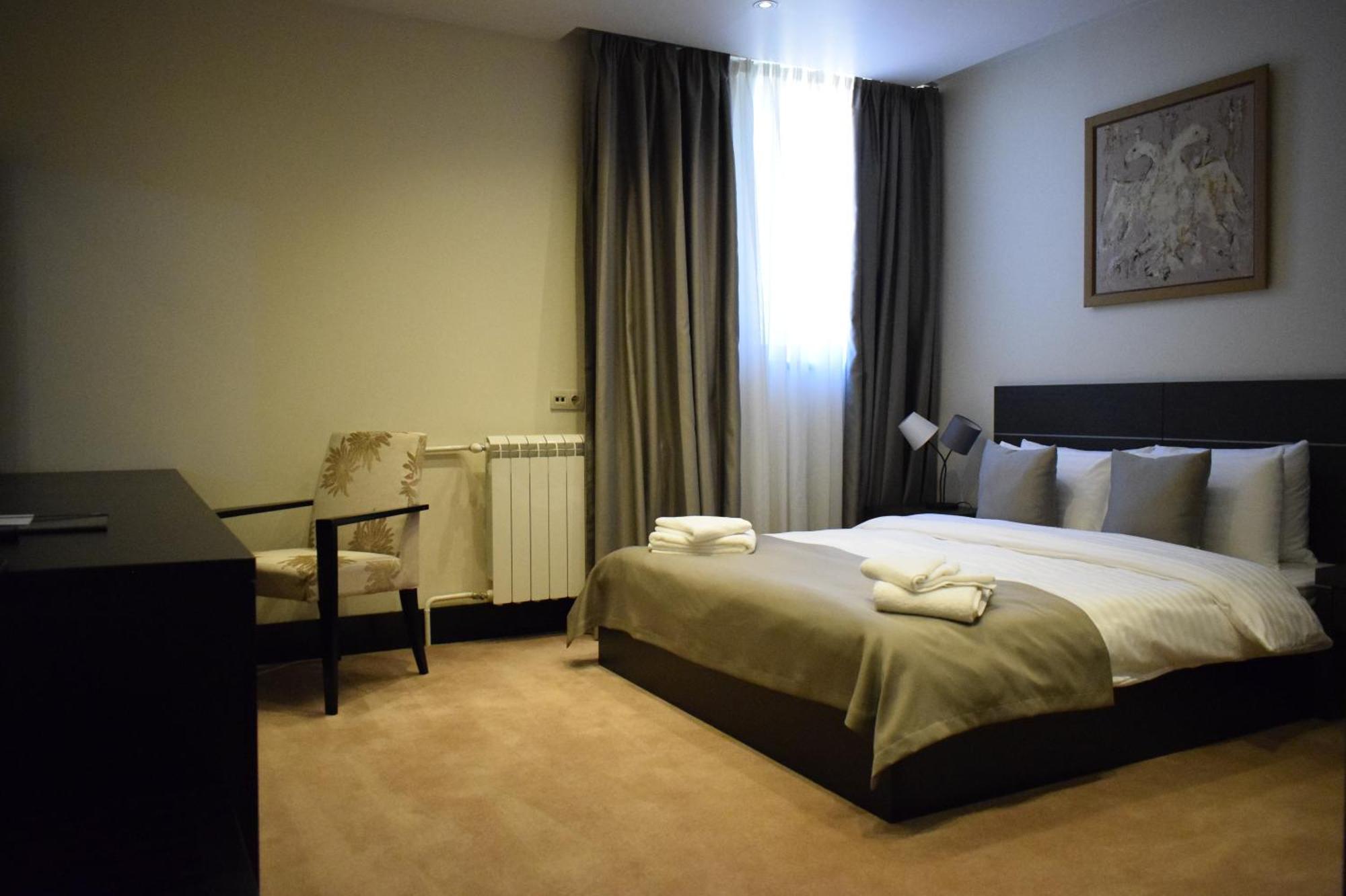 Hotel Sun لوزنيكا المظهر الخارجي الصورة