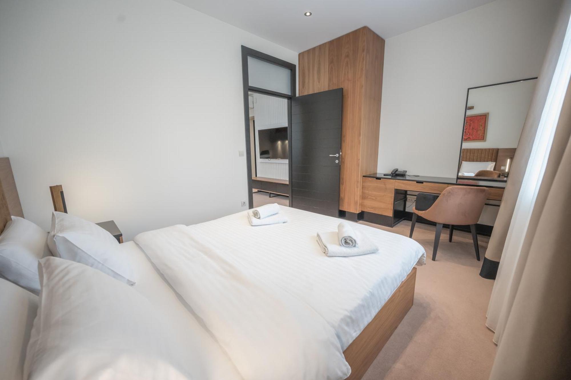 Hotel Sun لوزنيكا المظهر الخارجي الصورة