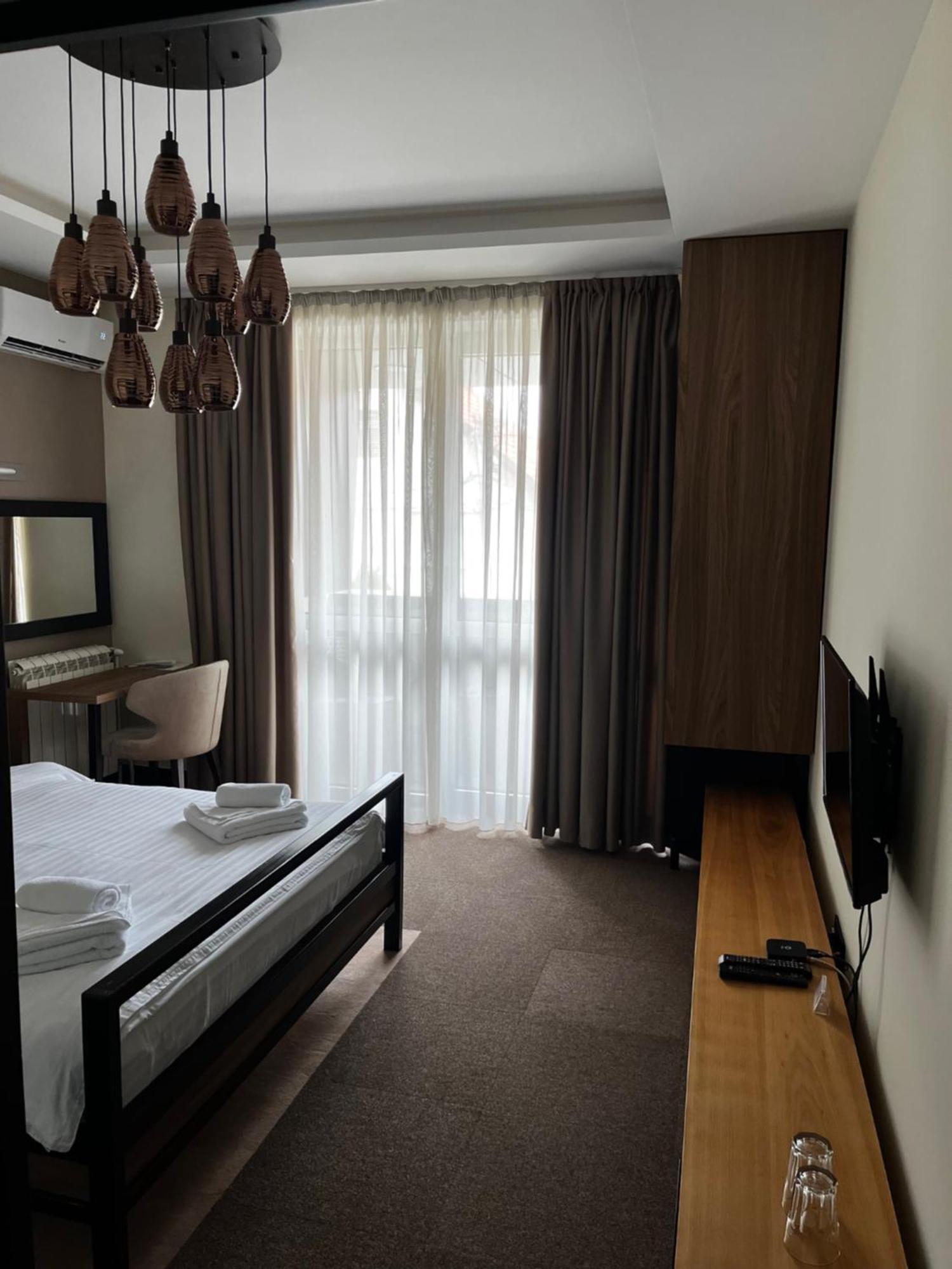 Hotel Sun لوزنيكا المظهر الخارجي الصورة