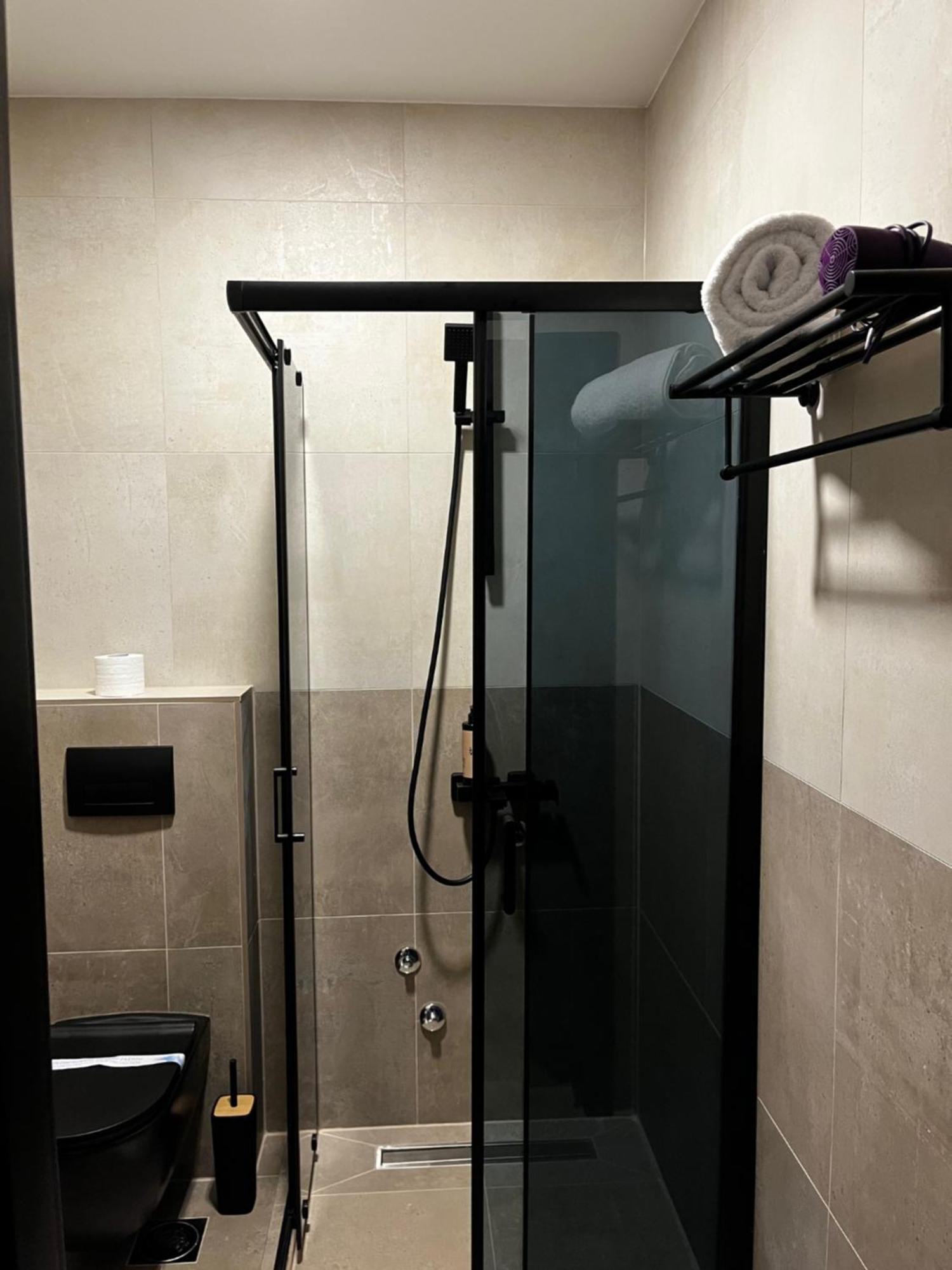 Hotel Sun لوزنيكا المظهر الخارجي الصورة